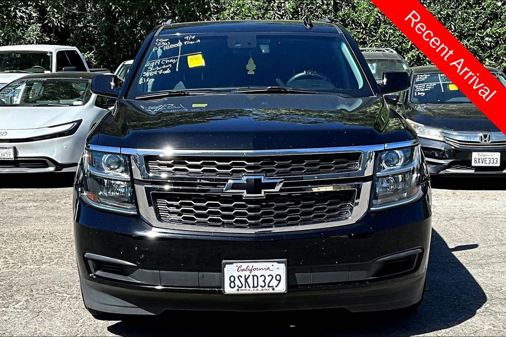 Used 2019 Chevrolet Suburban LT image 2