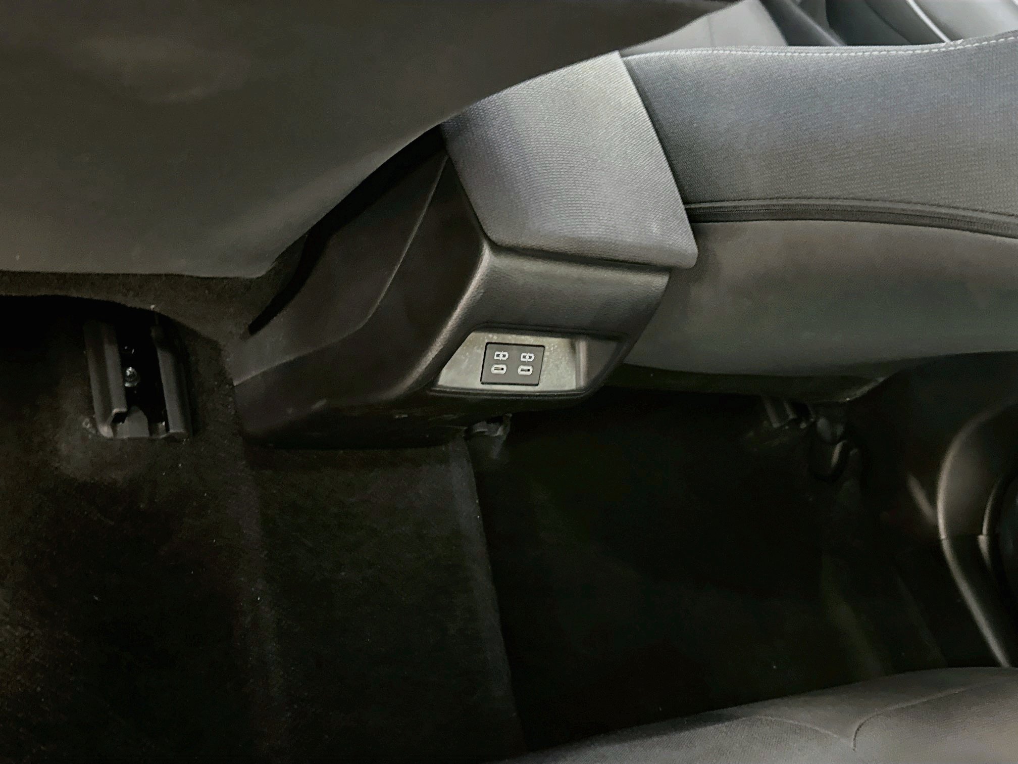 Used 2026 Toyota Corolla LE FWD image 28