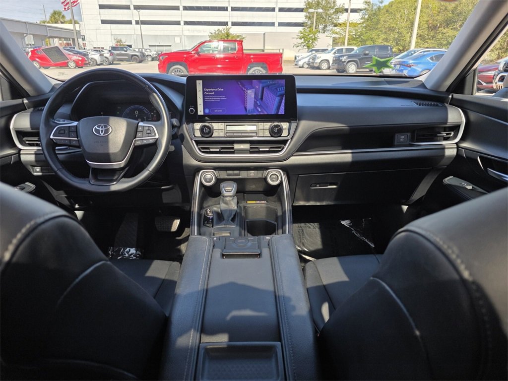 Certified 2024 Toyota Grand Highlander XLE image 5