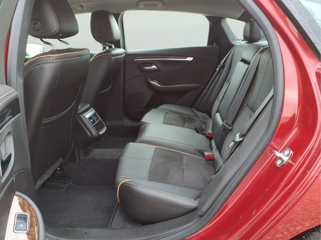 Used 2015 Chevrolet Impala LT w/ Convenience Package FWD image 32