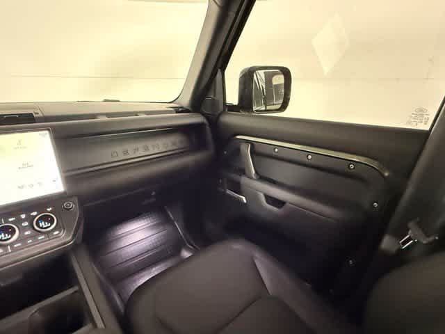 New 2026 Land Rover Defender 110 X-Dynamic SE AWD/4WD image 18