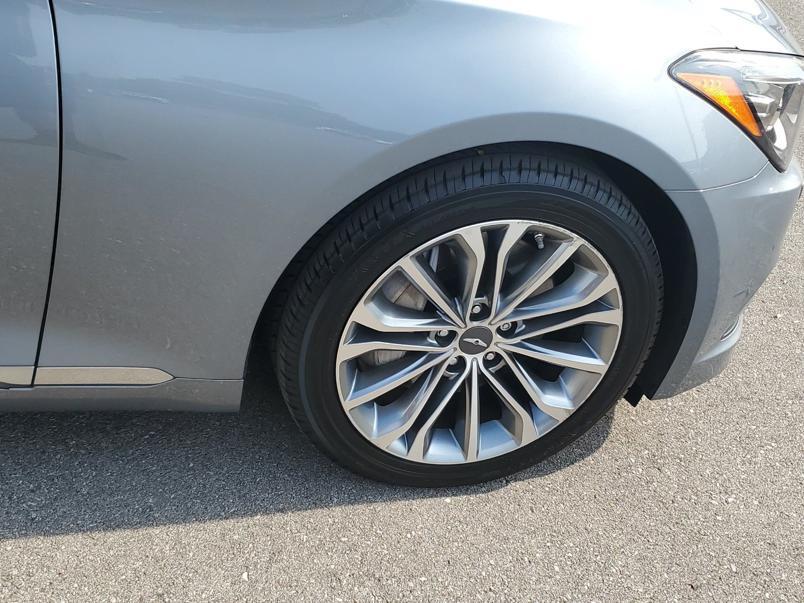 Used 2017 Genesis G80 3.8 AWD/4WD image 6