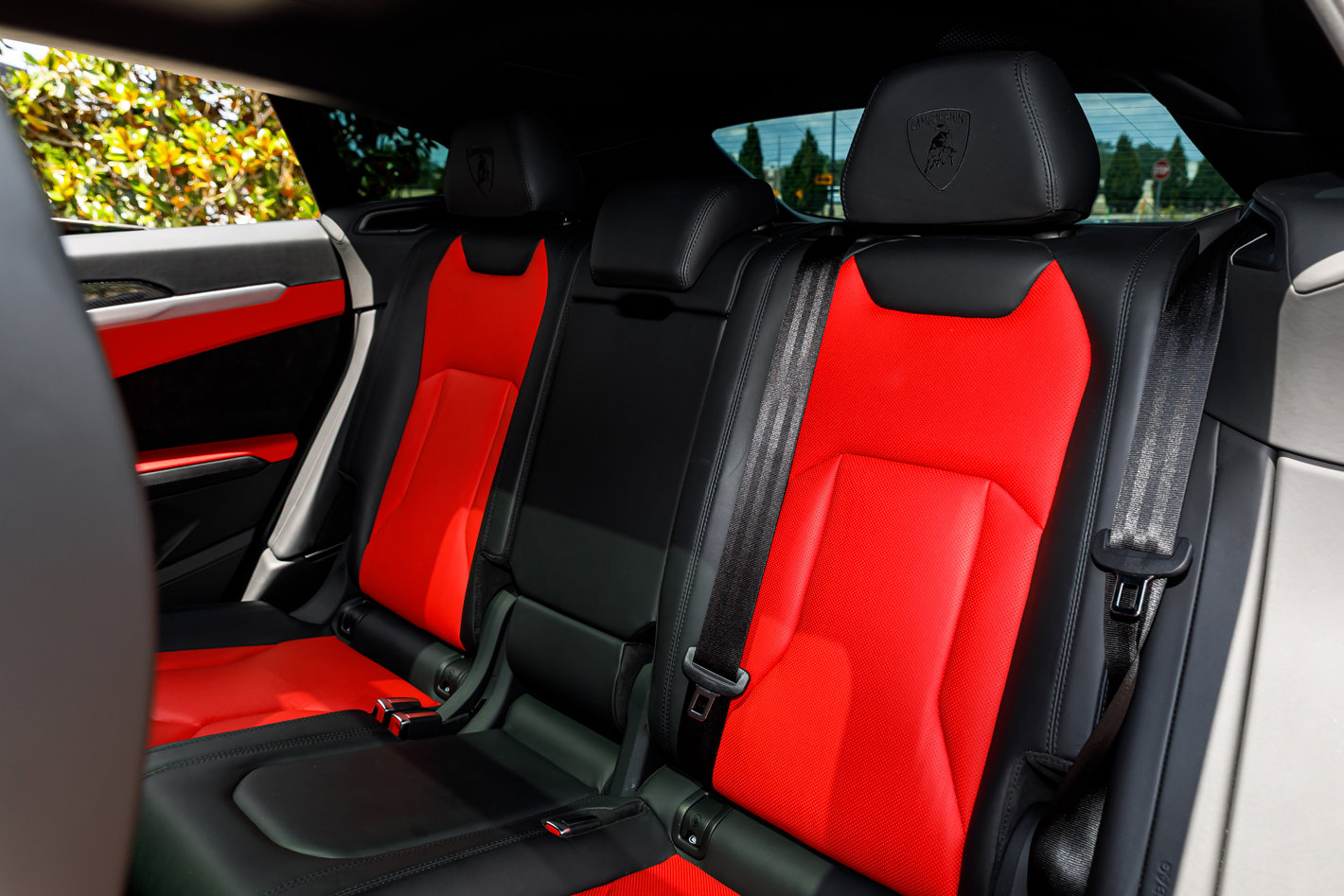 Used 2022 Lamborghini Urus AWD/4WD image 18