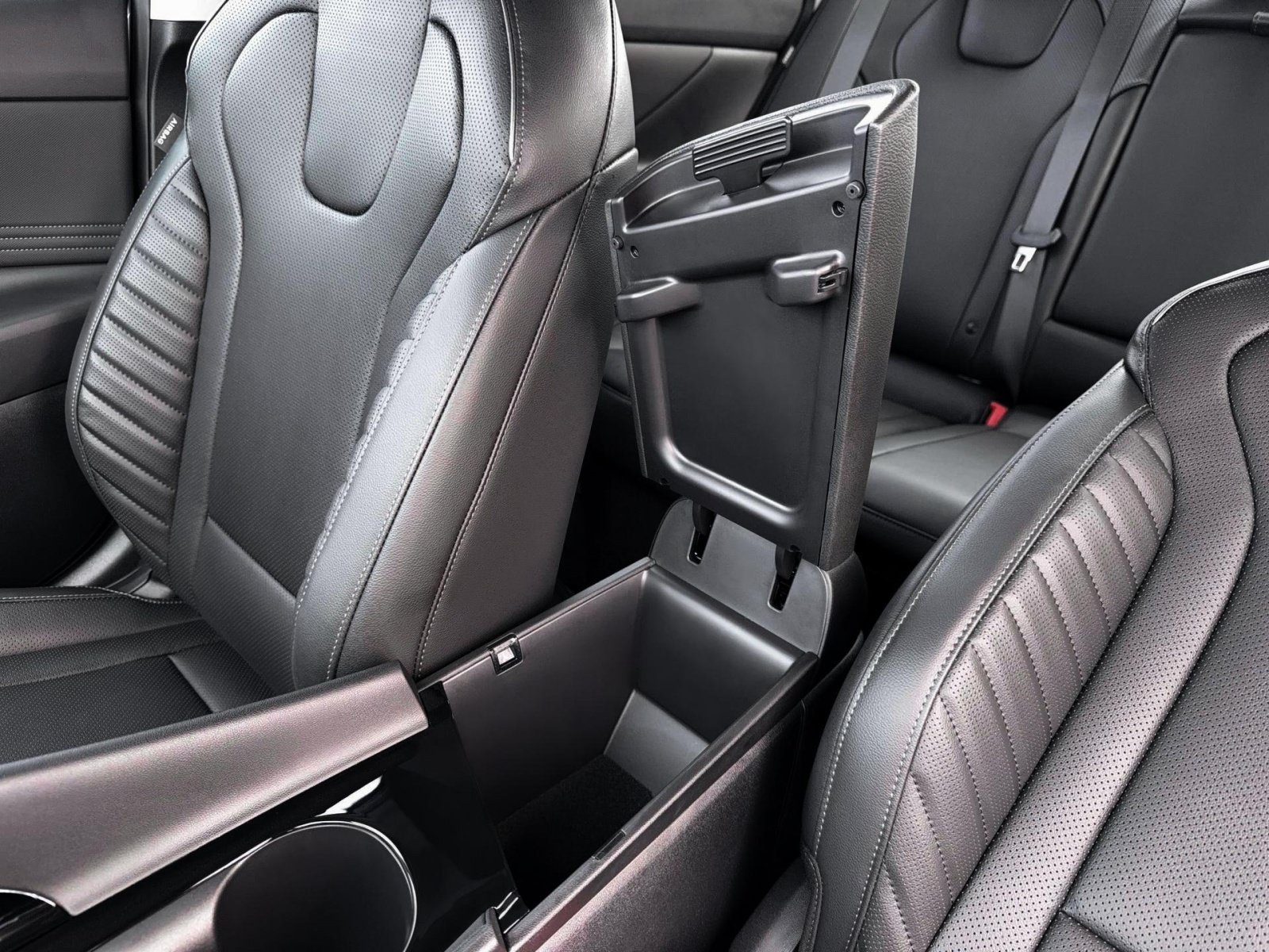 New 2026 Hyundai Elantra Limited FWD image 18