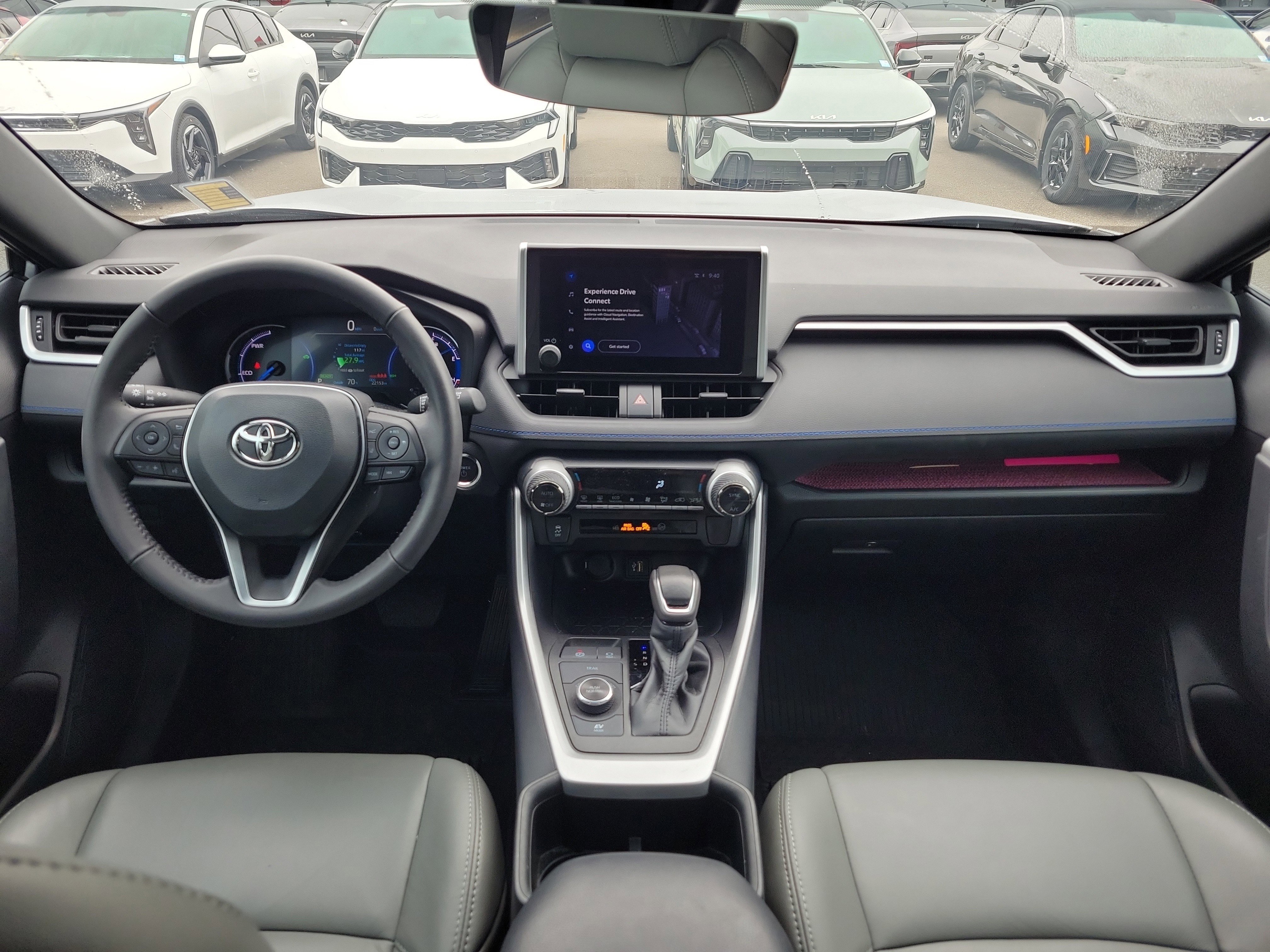 Used 2023 Toyota RAV4 SE image 17