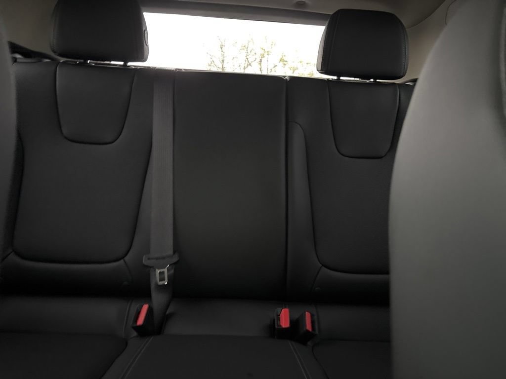 Used 2024 Buick Encore GX Sport Touring w/ Advanced Technology Package AWD/4WD image 24