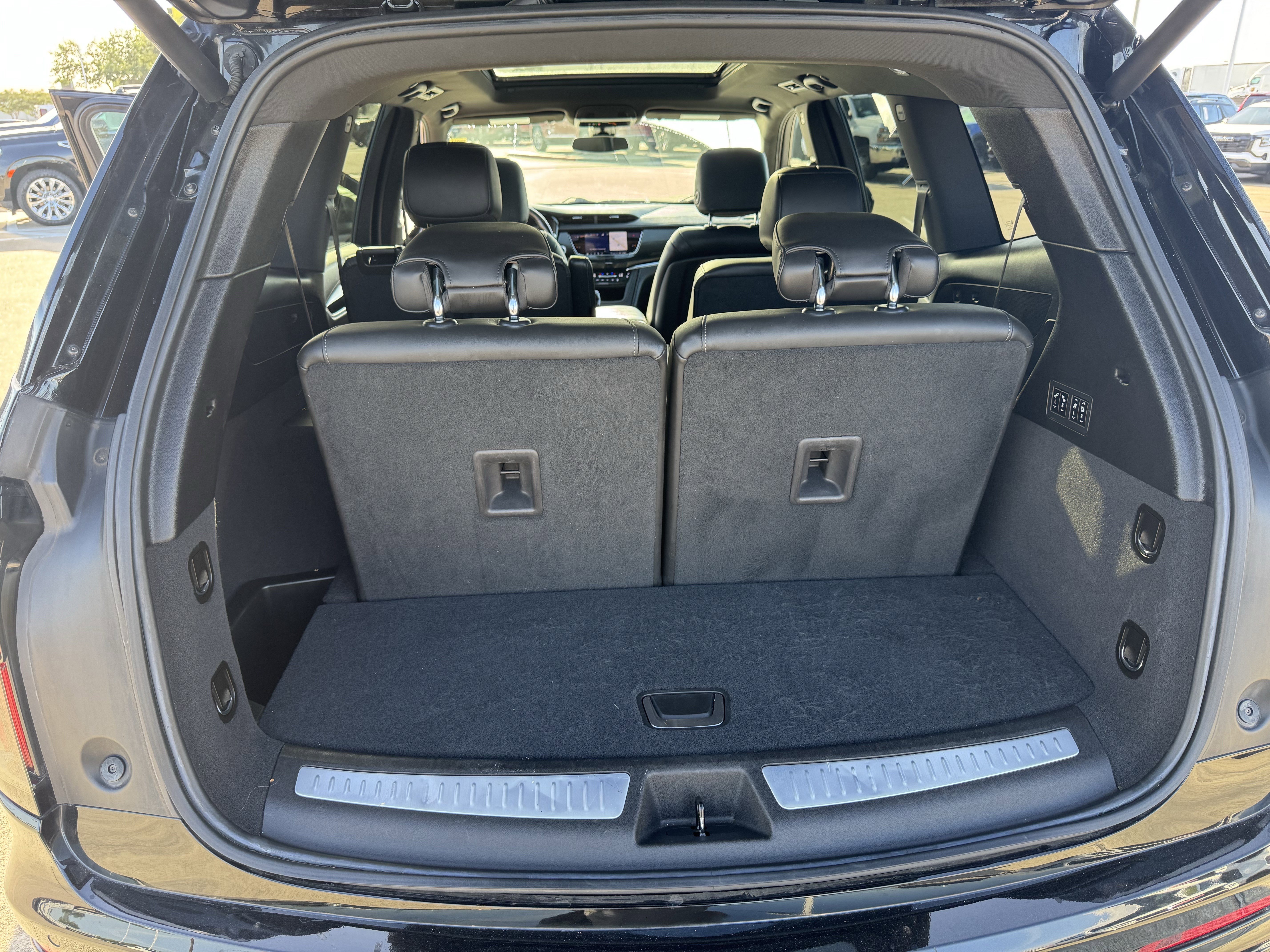 Used 2023 Cadillac XT6 Sport AWD/4WD image 31