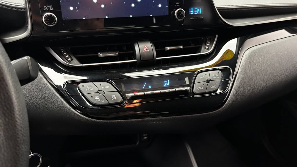 Used 2019 Toyota C-HR LE FWD image 21