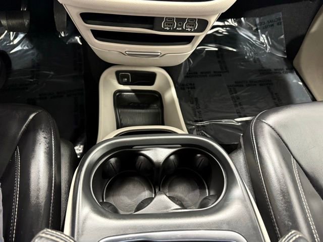 Used 2023 Chrysler Pacifica Touring-L image 42