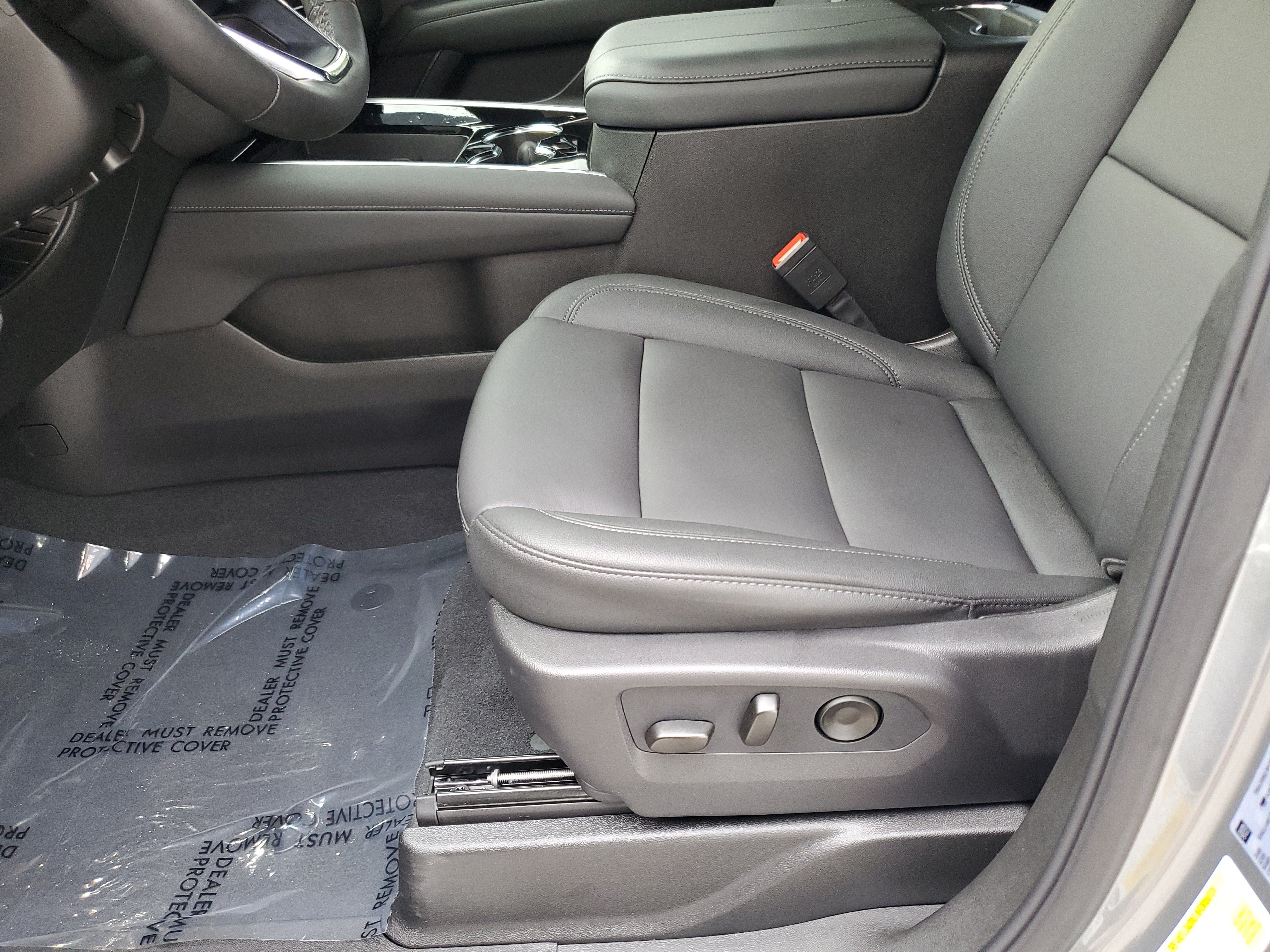 Used 2026 Chevrolet Tahoe LT w/ Comfort Package RWD image 22