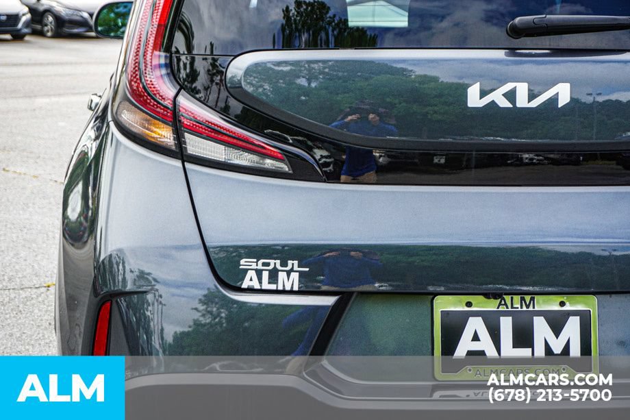 Used 2025 Kia Soul LX w/ LX Technology Package FWD image 12