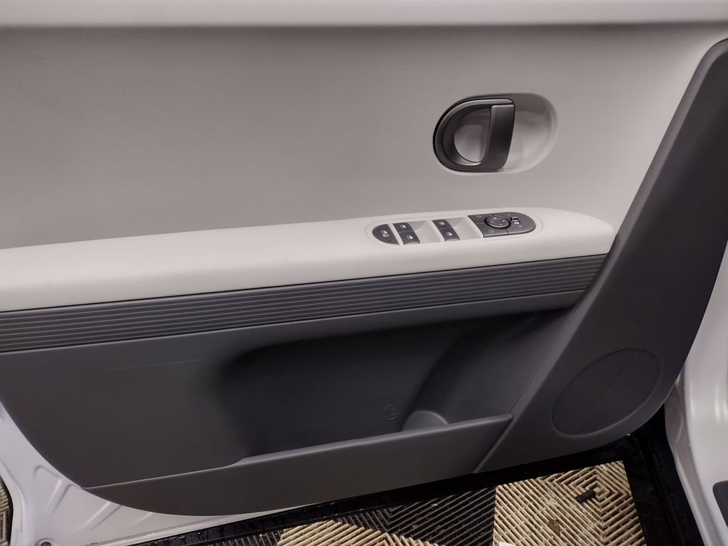 New 2026 Hyundai Ioniq 5 SEL AWD/4WD image 16