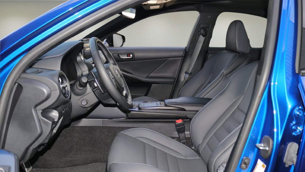 Used 2024 Lexus IS 500 w/ Accessory Package RWD image 11