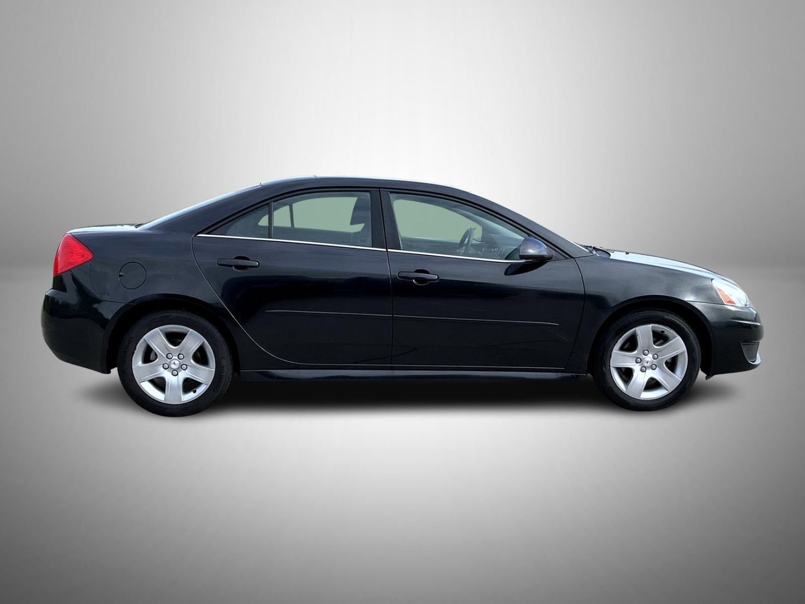Used 2010 Pontiac G6 Sedan FWD image 4