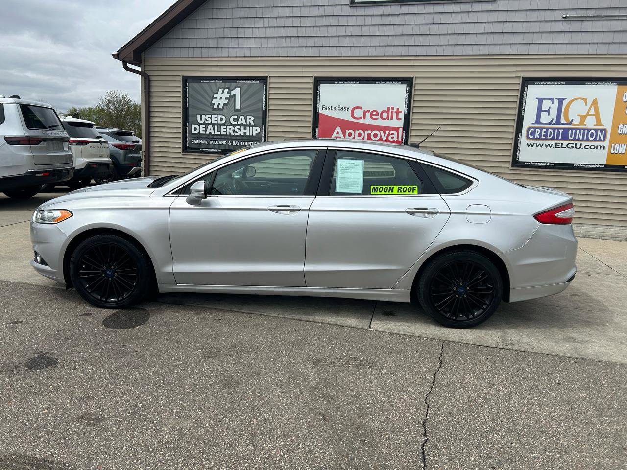 Used 2014 Ford Fusion SE w/ Equipment Group 202A FWD image 8