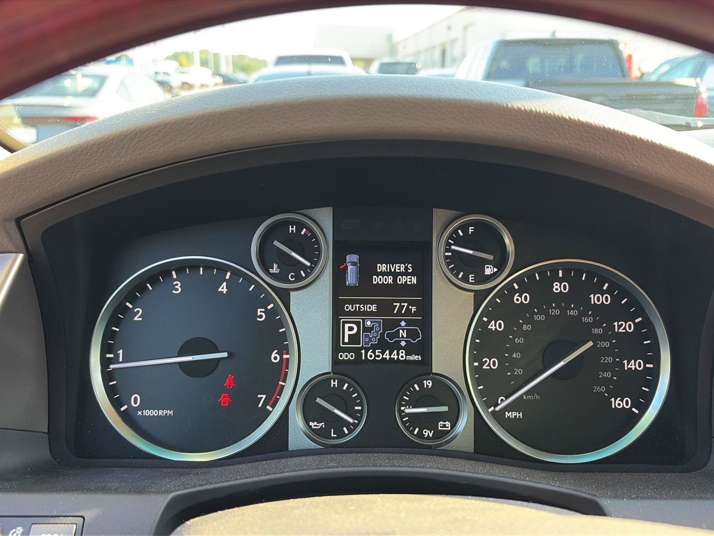 Used 2013 Lexus LX 570 4WD w/ Luxury Pkg image 7