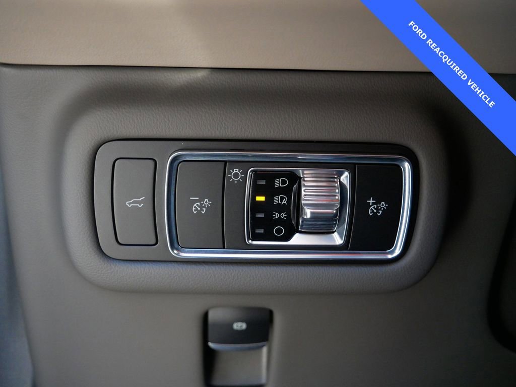 Used 2025 Lincoln Nautilus Reserve image 17