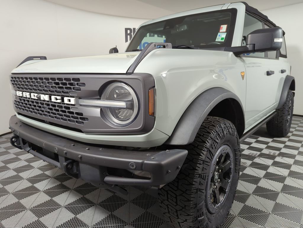 Used 2021 Ford Bronco Badlands image 1