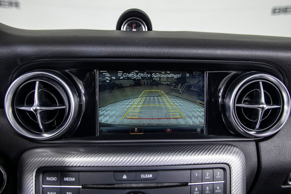 Used 2017 Mercedes-Benz SLC 43 AMG image 31