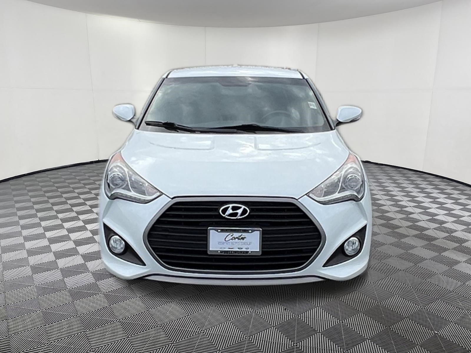 Used 2016 Hyundai Veloster Turbo FWD image 2