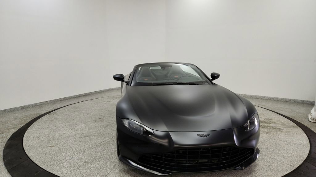 Used 2022 Aston Martin V8 Vantage Roadster image 8