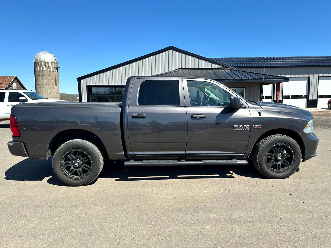 Used 2015 RAM 1500 Express image 6