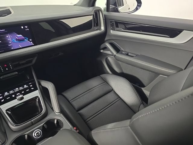 New 2026 Porsche Cayenne AWD/4WD image 24
