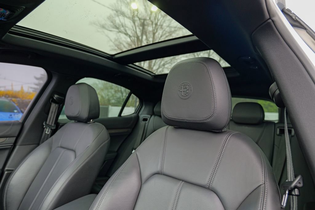 Used 2022 Alfa Romeo Stelvio Ti image 24