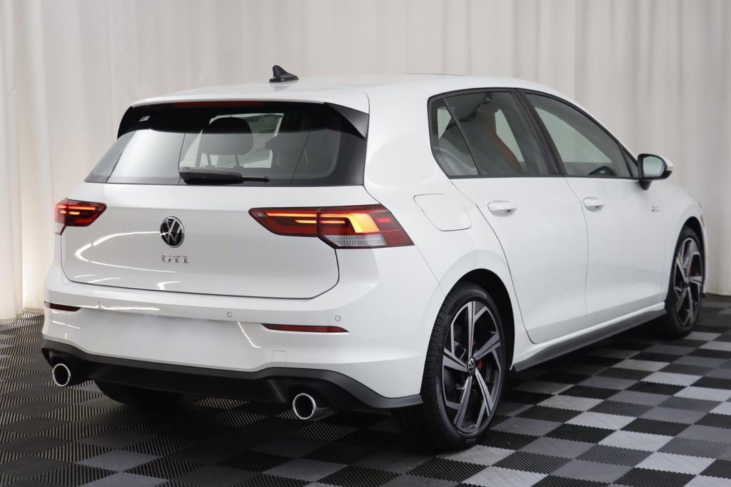 New 2026 Volkswagen GTI SE FWD image 17