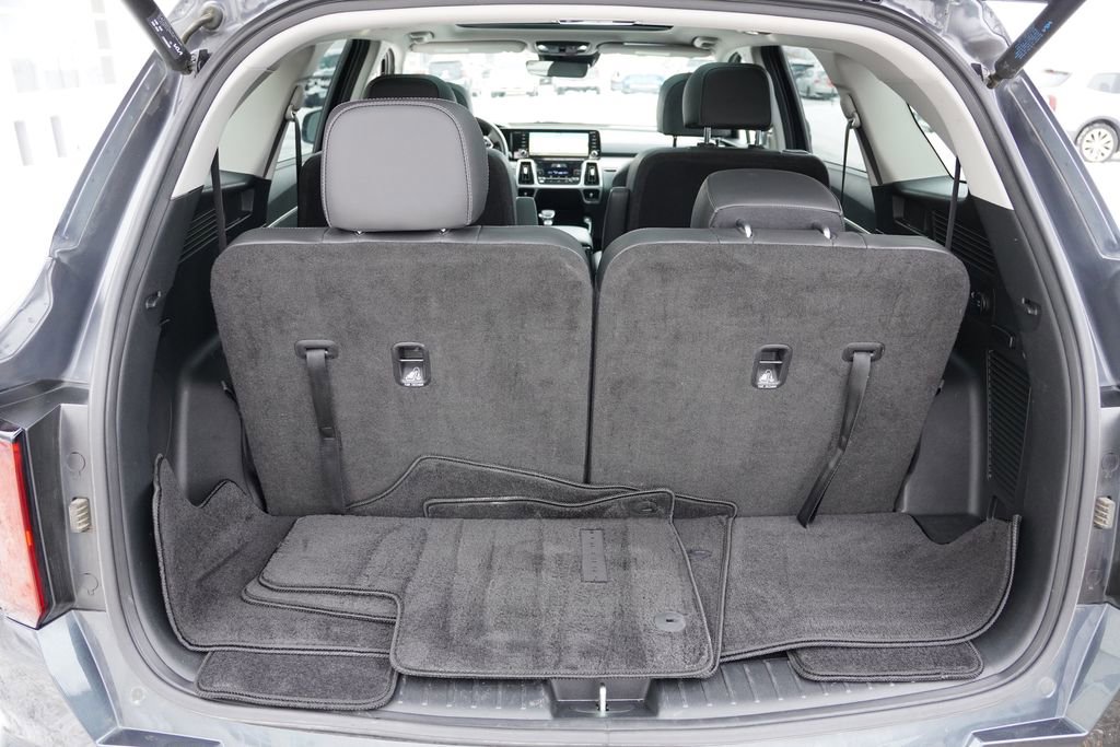Certified 2022 Kia Sorento SX image 22