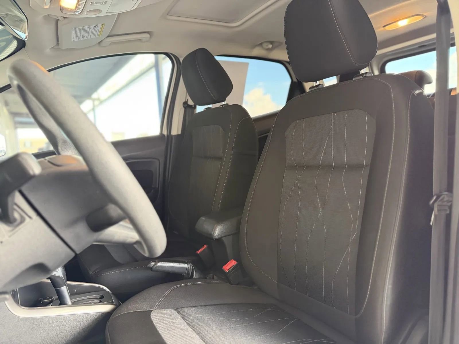 Used 2021 Ford EcoSport SE w/ SE Convenience Package image 15