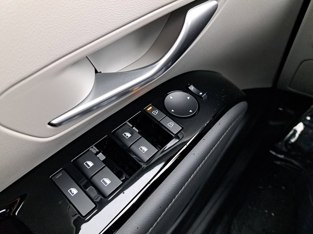 New 2026 Hyundai Tucson Limited image 32