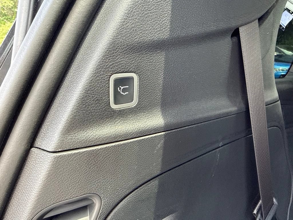 New 2026 Chrysler Pacifica Select AWD/4WD image 16