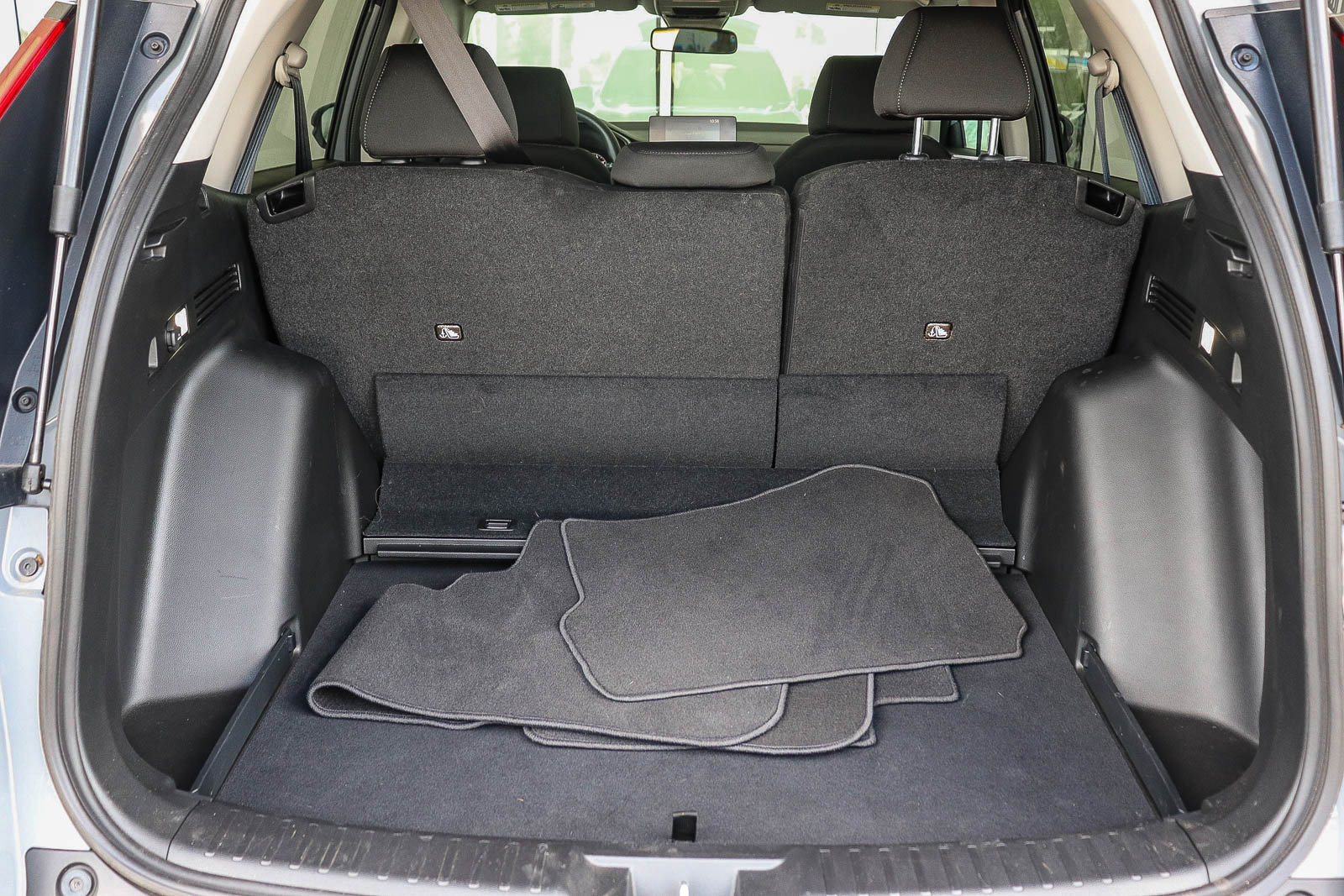 Certified 2025 Honda CR-V LX image 30