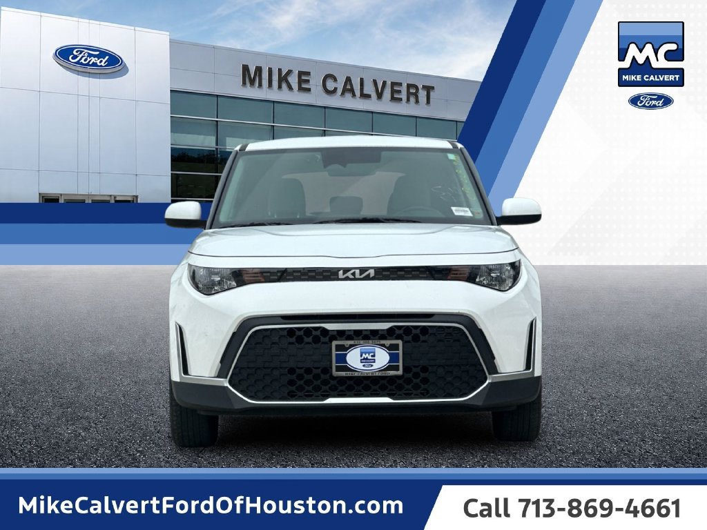 Used 2025 Kia Soul LX w/ LX Technology Package FWD image 8