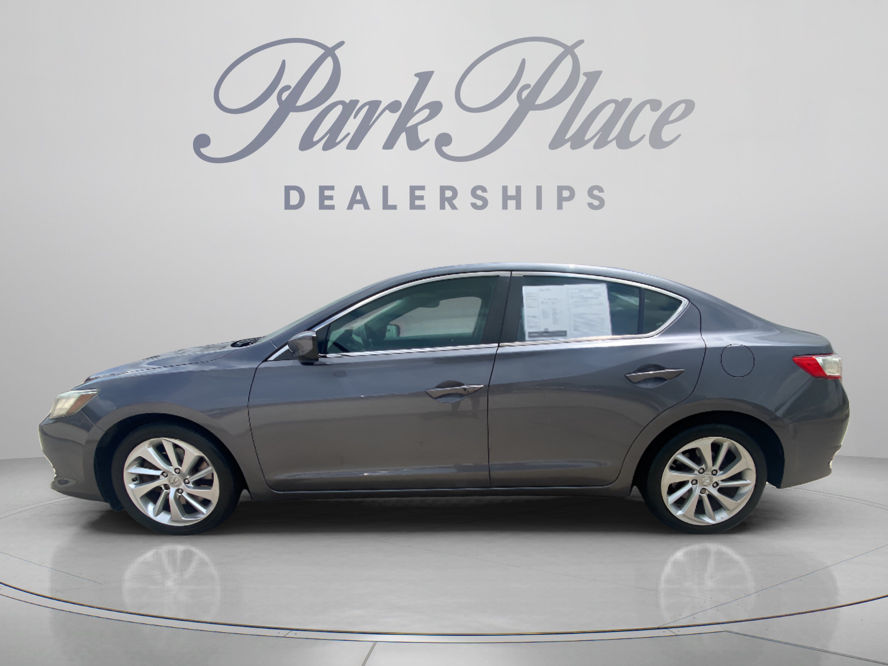 Used 2017 Acura ILX FWD image 2