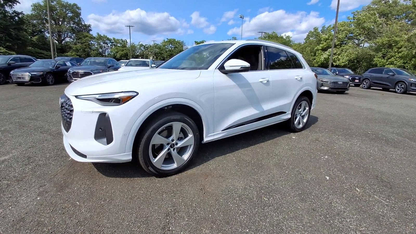 New 2025 Audi Q5 Premium Plus image 4