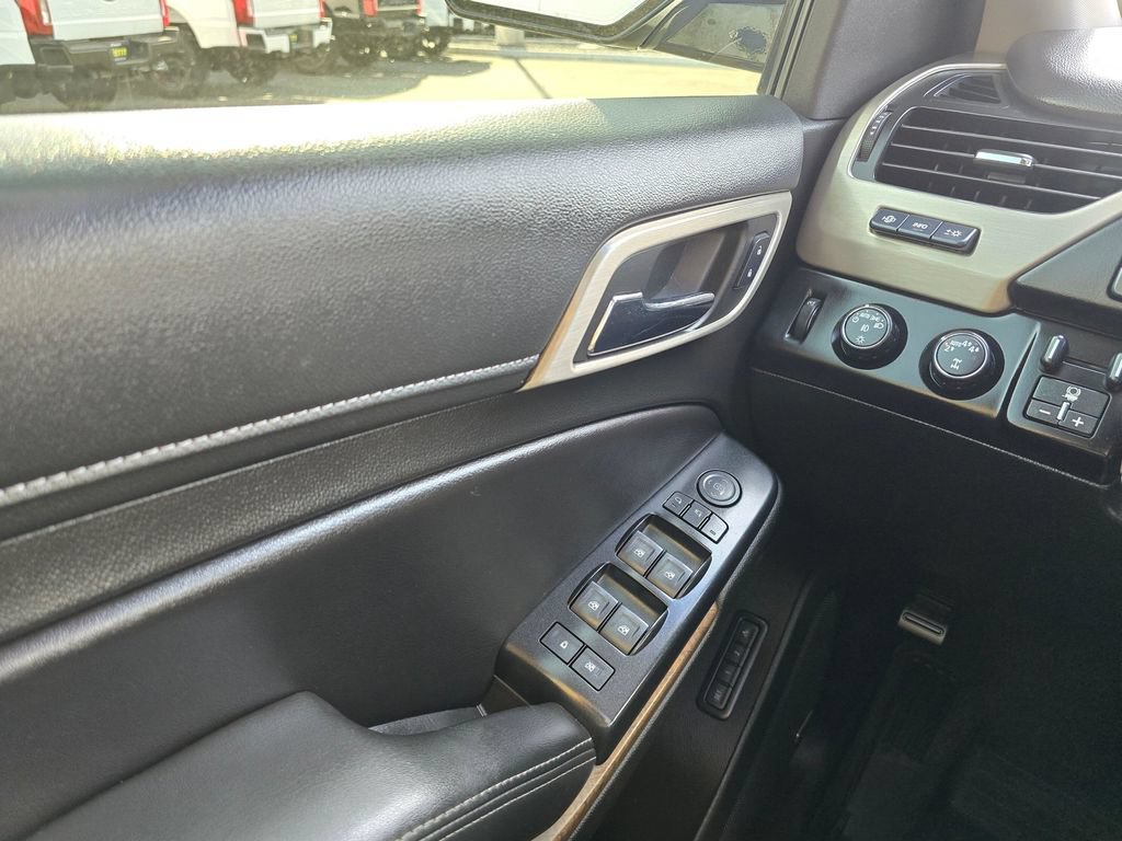 Used 2018 GMC Yukon Denali w/ Denali Ultimate Package AWD/4WD image 34