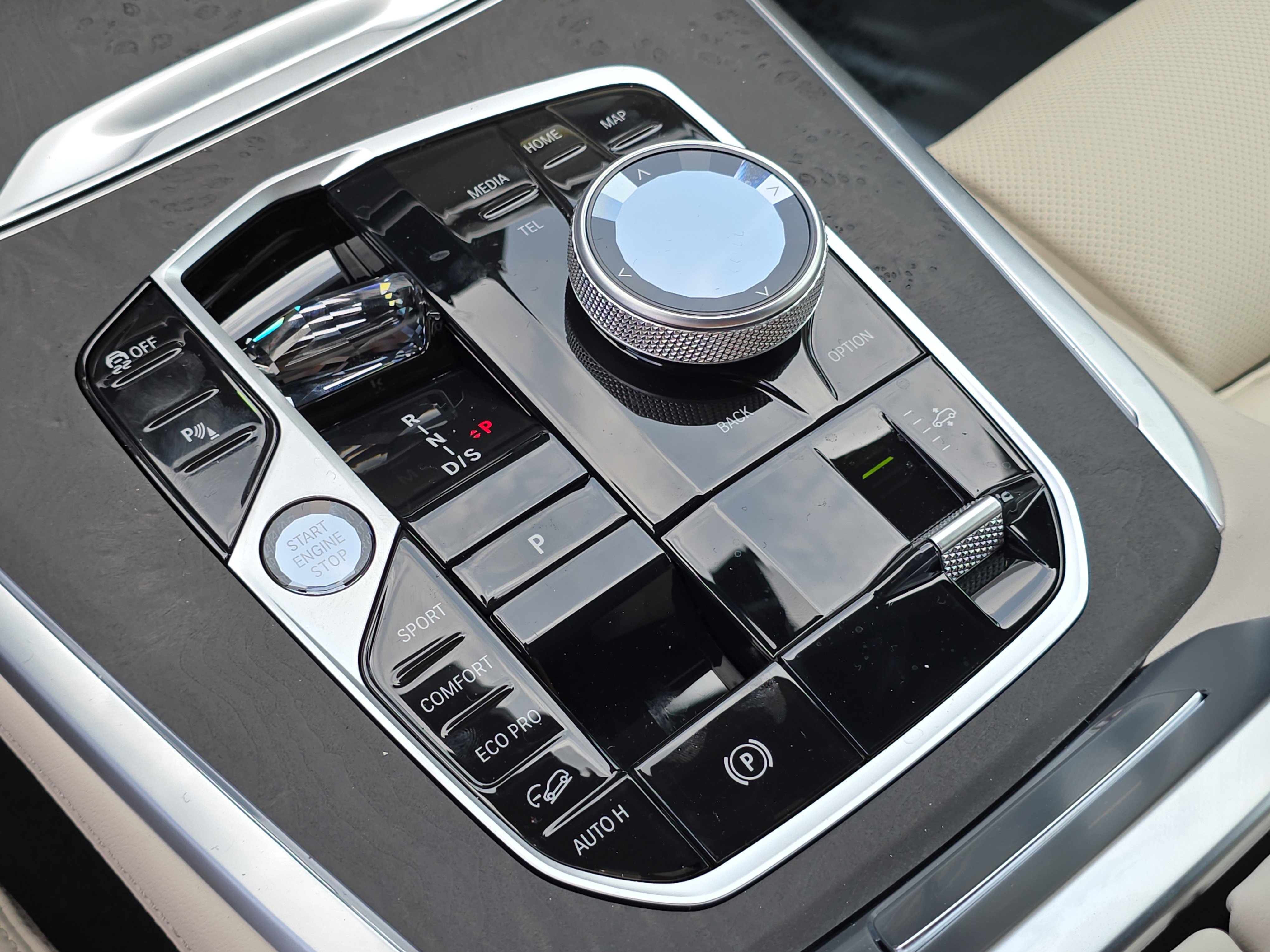 New 2026 BMW X7 M60i image 31