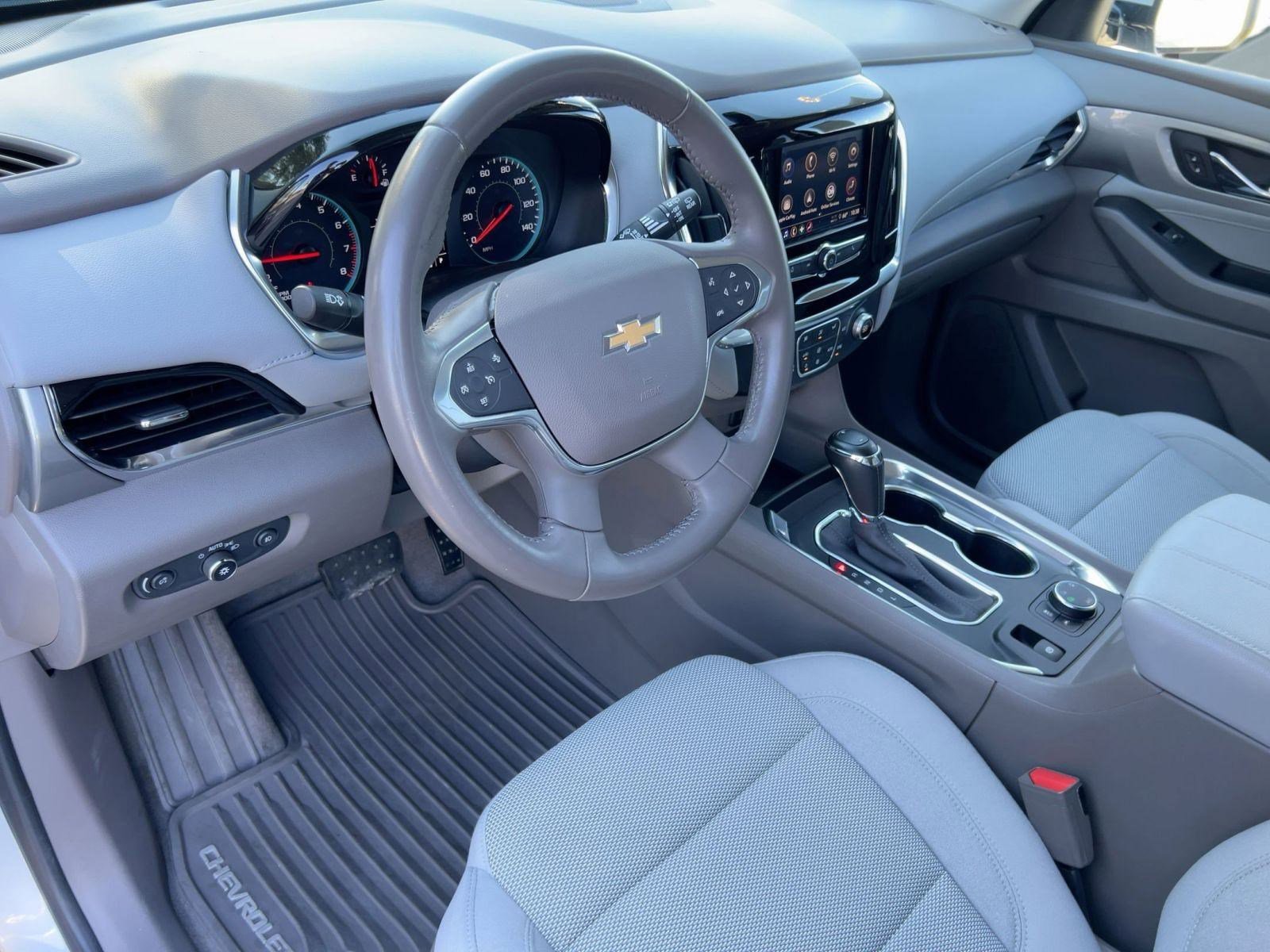 Certified 2020 Chevrolet Traverse LT image 4