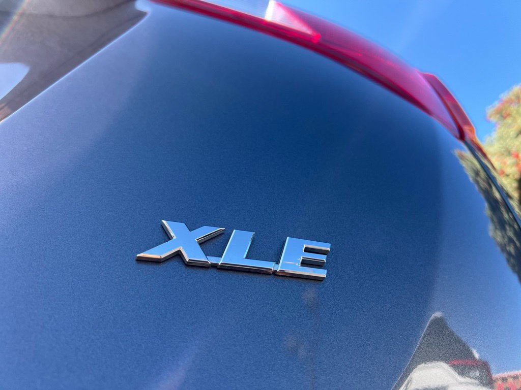 Used 2015 Toyota RAV4 XLE FWD image 10