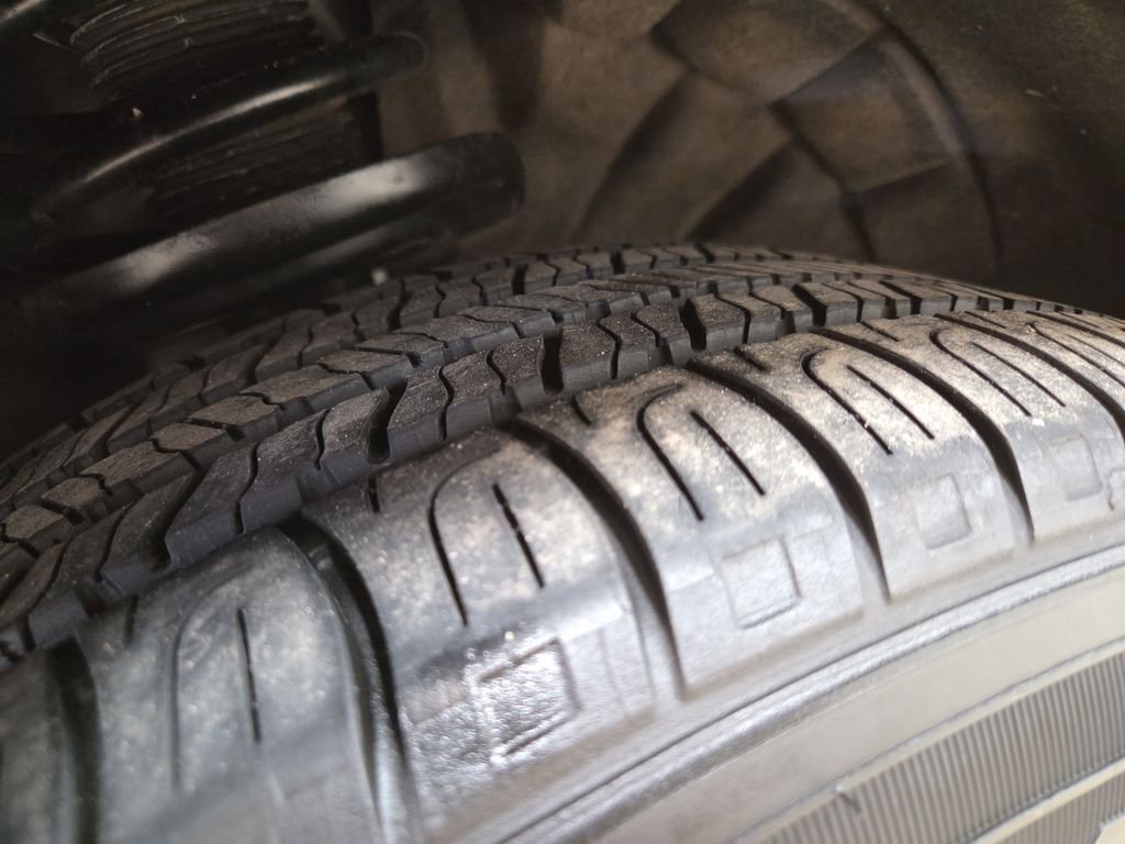 Used 2024 Cadillac XT4 Premium Luxury image 25