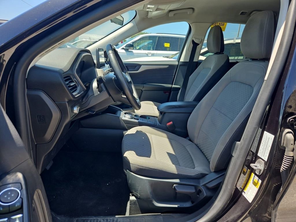 Used 2022 Ford Escape SE w/ Cold Weather Package image 6