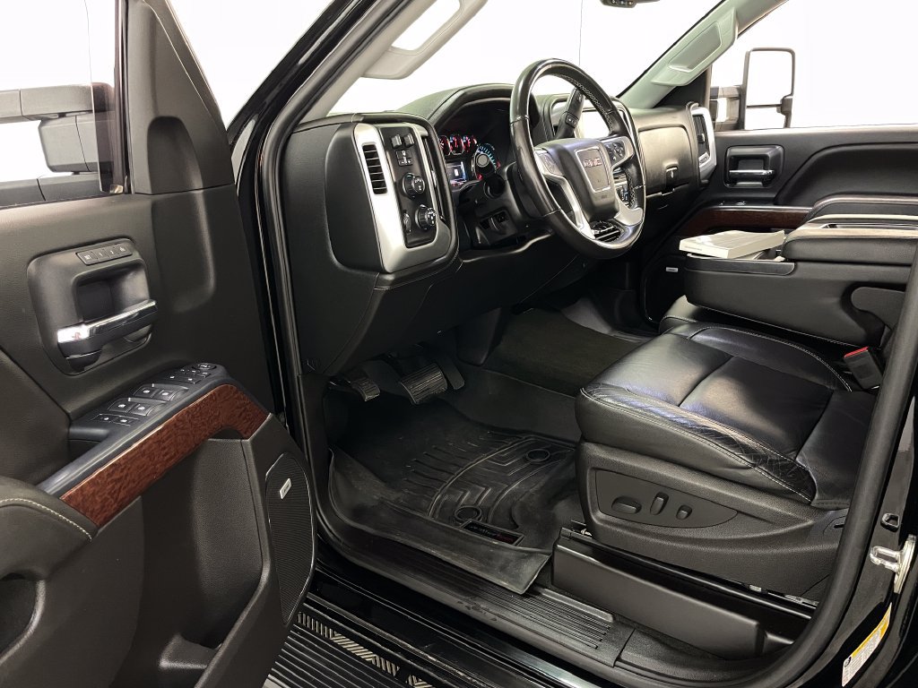 Used 2018 GMC Sierra 2500 SLT w/ Duramax Plus Package AWD/4WD image 26