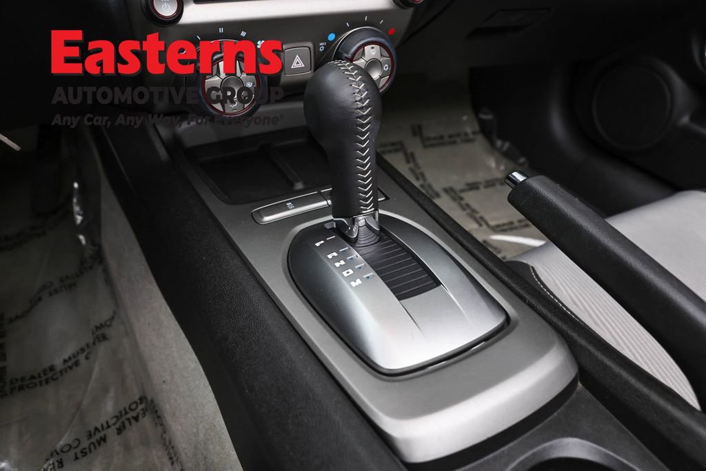 Used 2015 Chevrolet Camaro LT RWD image 12