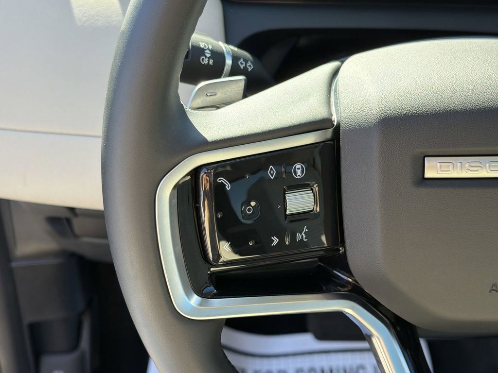 Used 2025 Land Rover Discovery Sport S image 22