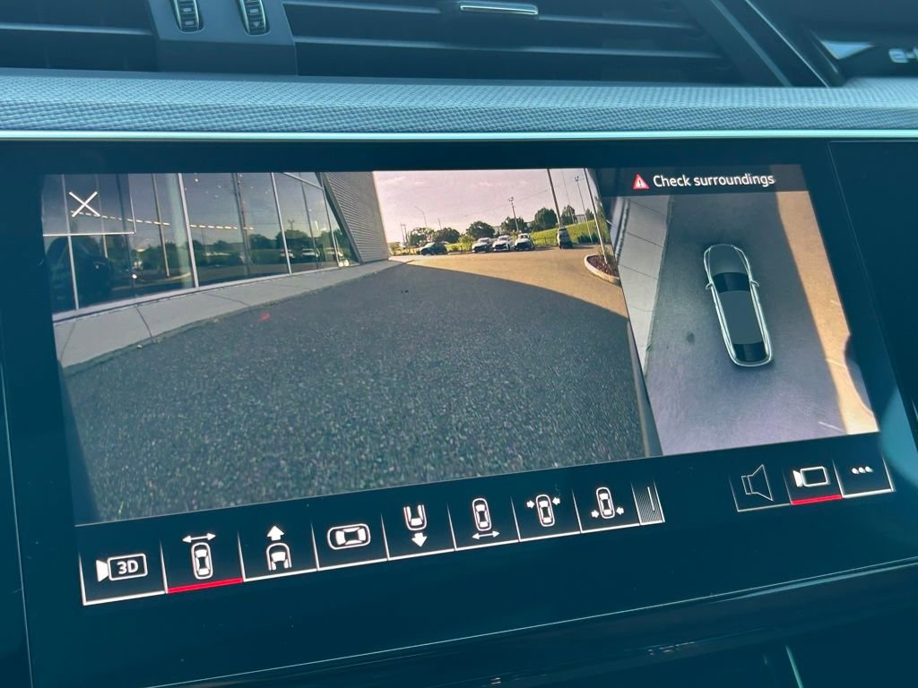 Used 2023 Audi e-tron S Premium Plus w/ Black Optic Package image 37