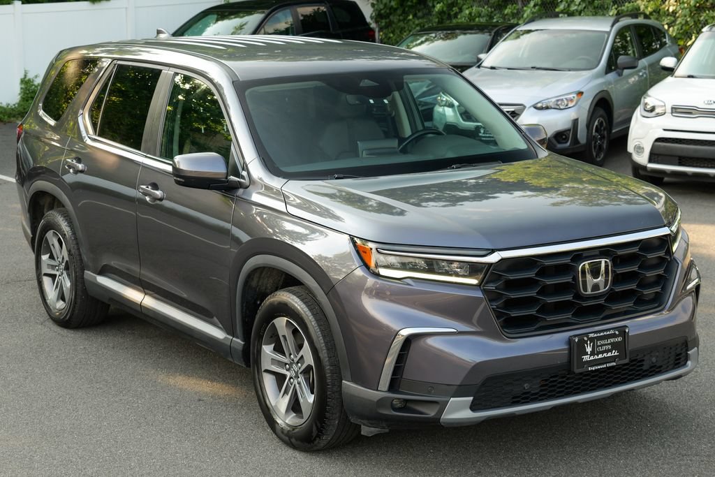 Used 2025 Honda Pilot EX-L image 9