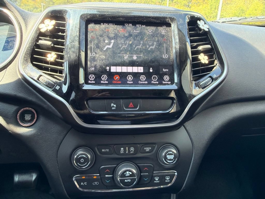 Used 2020 Jeep Cherokee Limited AWD/4WD image 4