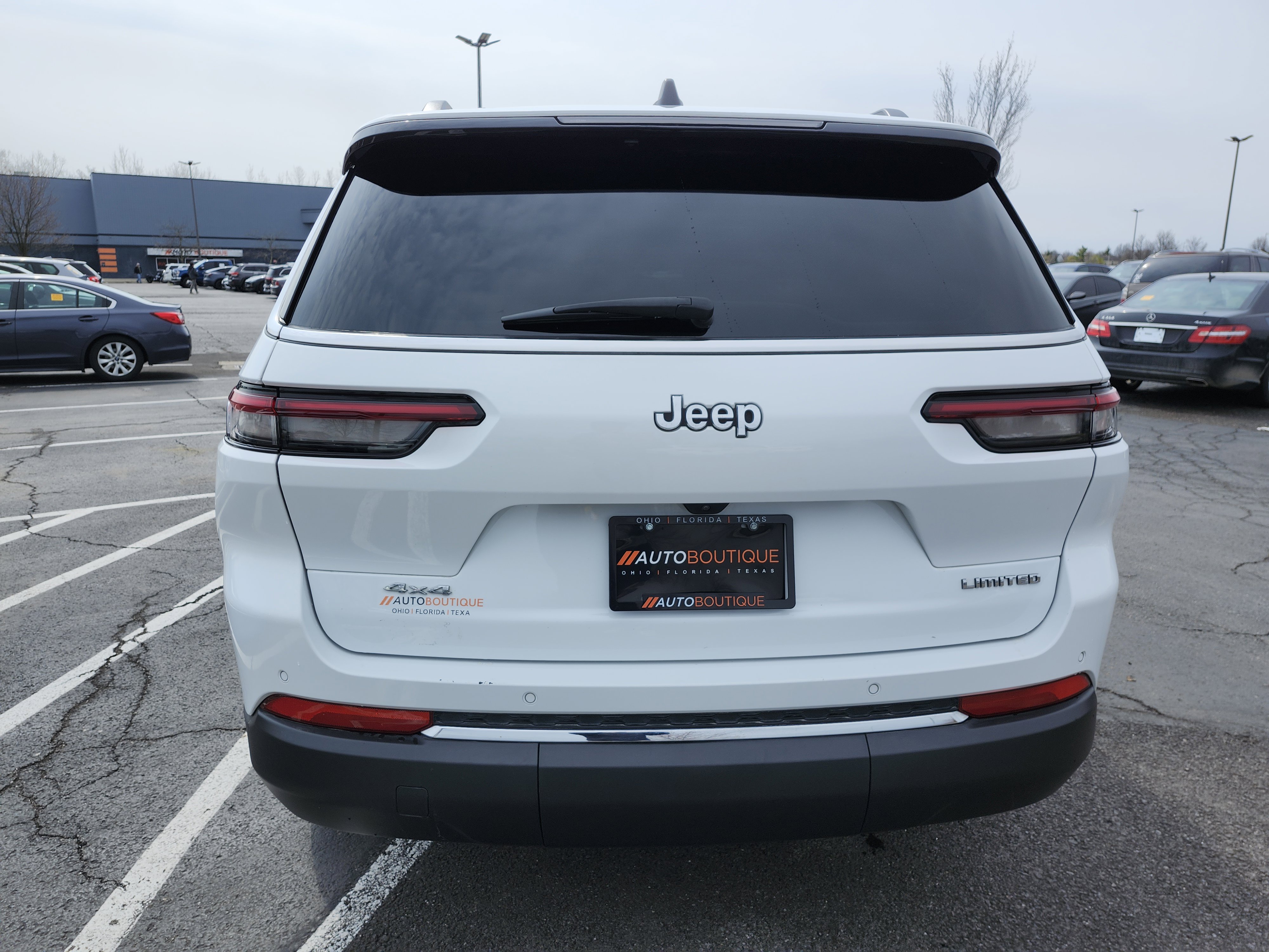 Used 2023 Jeep Grand Cherokee L Limited image 18